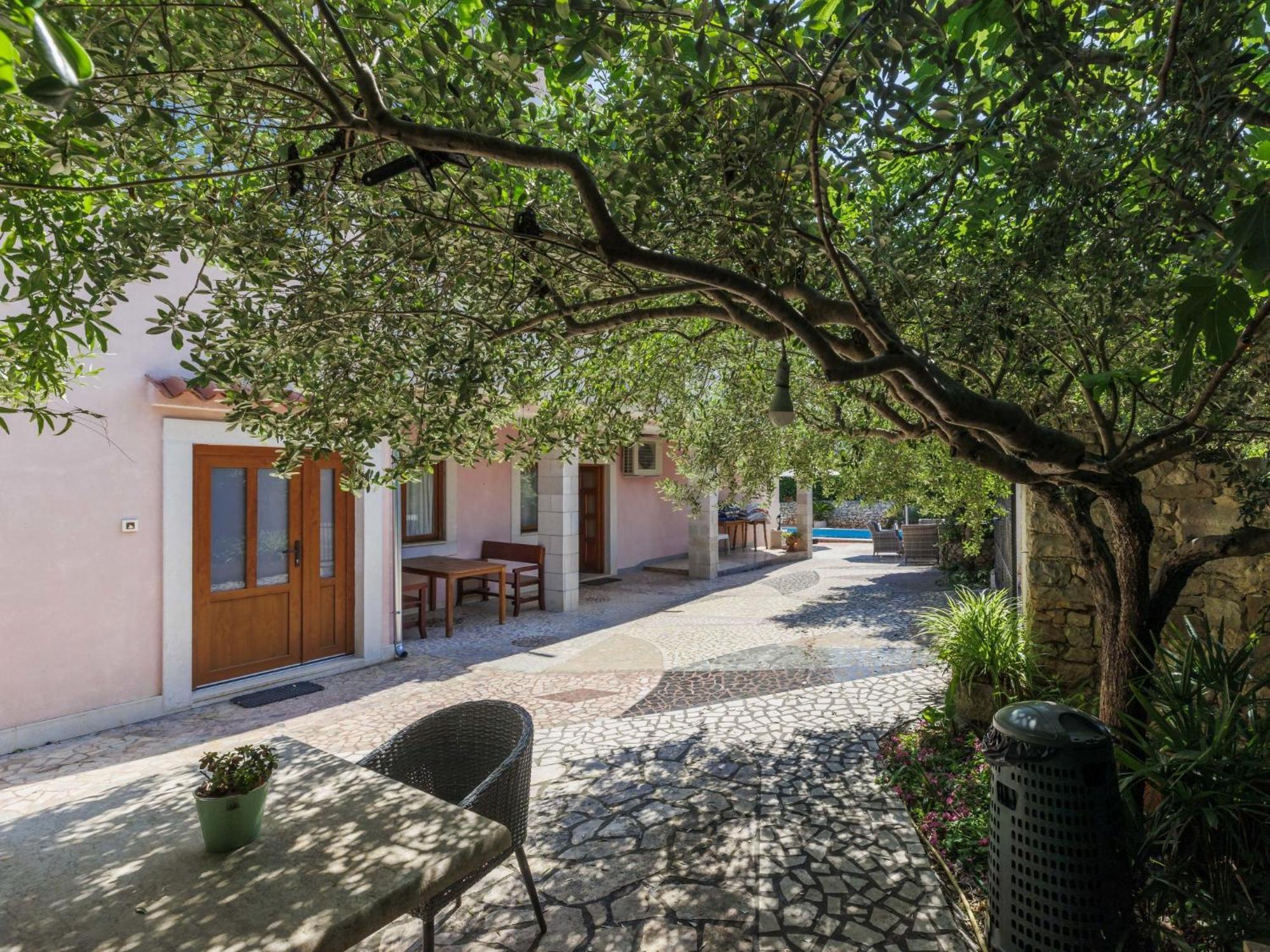 Apartment Romantika-1 By Interhome Rovinj Eksteriør billede
